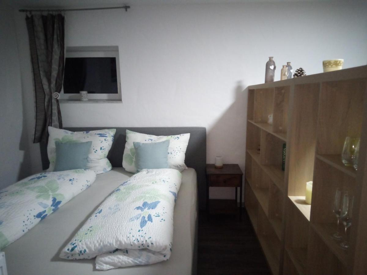 Moderne Ferienwohnung bis 4 Personen Ronneburg  Exterior foto